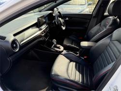 2019 KIA CERATO GT SAFETY PACK BD MY19 WHITE