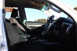 2021 Toyota Hilux SR5