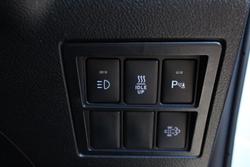 2021 Toyota Hilux SR5