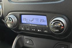 2011 Hyundai ix35 Highlander LM MY11 AWD Phantom Black