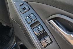 2011 Hyundai ix35 Highlander LM MY11 AWD Phantom Black