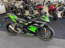 2016 Kawasaki Ninja 300 ABS (EX300B) Ninja Black