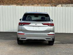 2022 Mitsubishi Outlander LS