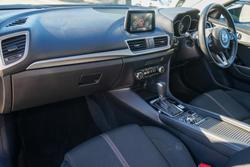 2017 Mazda 3 SP25