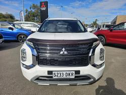 2024 Mitsubishi Outlander Exceed