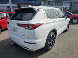 2024 Mitsubishi Outlander Exceed