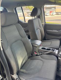2013 Nissan Navara ST D40 Series 6 4X4 Dual Range Midnight Black