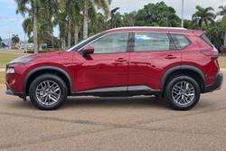 2025 Nissan X-TRAIL ST