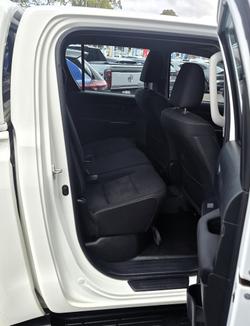 2021 Toyota Hilux SR