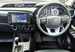 2021 Toyota Hilux SR