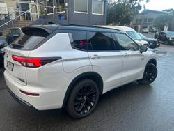 2025 Mitsubishi Outlander PHEV GSR