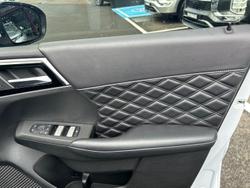 2025 Mitsubishi Outlander PHEV Exceed Tourer