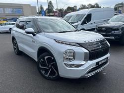 2025 Mitsubishi Outlander PHEV Exceed Tourer