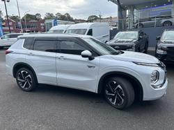2025 Mitsubishi Outlander PHEV Exceed Tourer