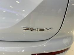2025 Mitsubishi Outlander PHEV ES