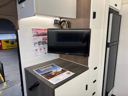 2026 JB Caravans 23'6 Dirt Roader Xtreme Rear Club Save $13,690 Was $136,900