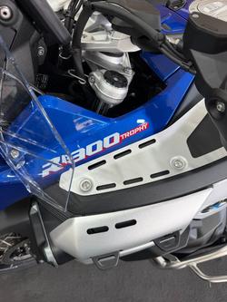 2026 BMW Motorrad R 1300 GS ADVENTURE TROPHY Racing Blue Metallic. (17-08)