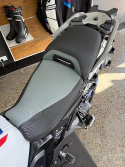 2026 BMW Motorrad R 1300 GS ADVENTURE TROPHY Racing Blue Metallic. (17-08)