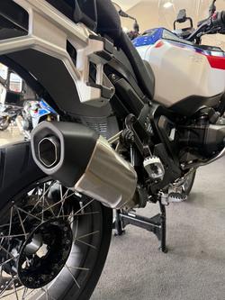 2026 BMW Motorrad R 1300 GS ADVENTURE TROPHY Racing Blue Metallic. (17-08)