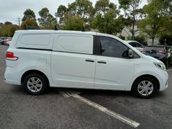 2022 LDV G10 +