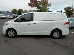 2022 LDV G10 +