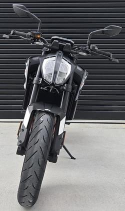 2023 KTM 890 Duke GP Duke