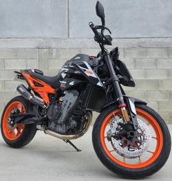 2023 KTM 890 Duke GP Duke