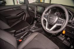 2026 Isuzu D-MAX SX