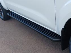 2025 Nissan Navara ST-X