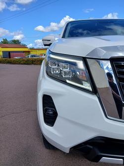 2025 Nissan Navara ST-X