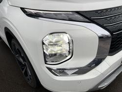 2025 Mitsubishi Outlander PHEV Exceed