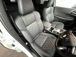 2025 Mitsubishi Outlander PHEV Exceed