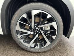 2025 Mitsubishi Outlander PHEV Exceed