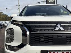 2025 Mitsubishi Outlander PHEV Exceed