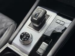 2025 Mitsubishi Outlander PHEV Exceed