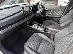 2025 Mitsubishi Outlander PHEV Exceed
