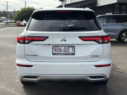 2025 Mitsubishi Outlander PHEV Exceed