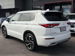 2025 Mitsubishi Outlander PHEV Exceed