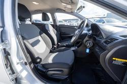 2013 Hyundai Accent Active