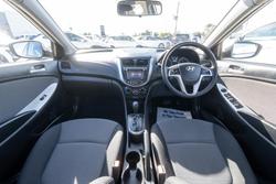 2013 Hyundai Accent Active