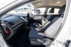 2013 Hyundai Accent Active