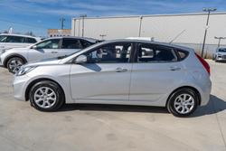 2013 Hyundai Accent Active
