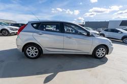 2013 Hyundai Accent Active