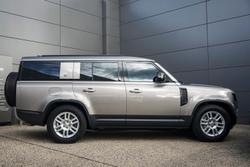 2023 Land Rover Defender 130 D300 SE