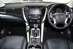2016 Mitsubishi Pajero Sport Exceed