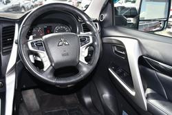 2016 Mitsubishi Pajero Sport Exceed