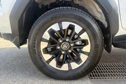 2026 Toyota Hilux SR5 48V