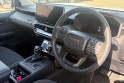2026 Toyota Hilux SR5 48V