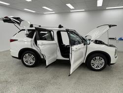 2024 Mitsubishi Outlander LS ZM MY24 AWD White