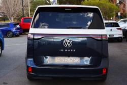 2025 Volkswagen ID. Buzz Pro BEV560